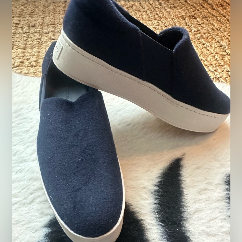 Vince Warren platform slip on sneaker - never worn! Size 9